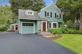 82 Rye Road, Greece, NY 14626