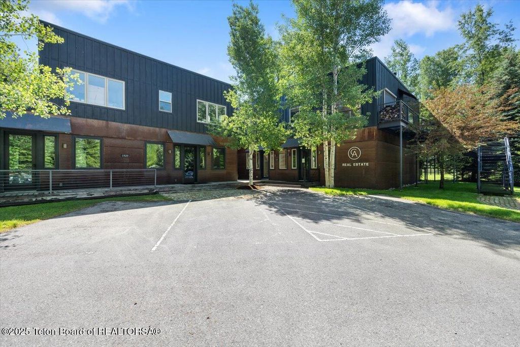 1921 N Moose Wilson Rd Ste 101, Wilson, WY 83014 photo 3