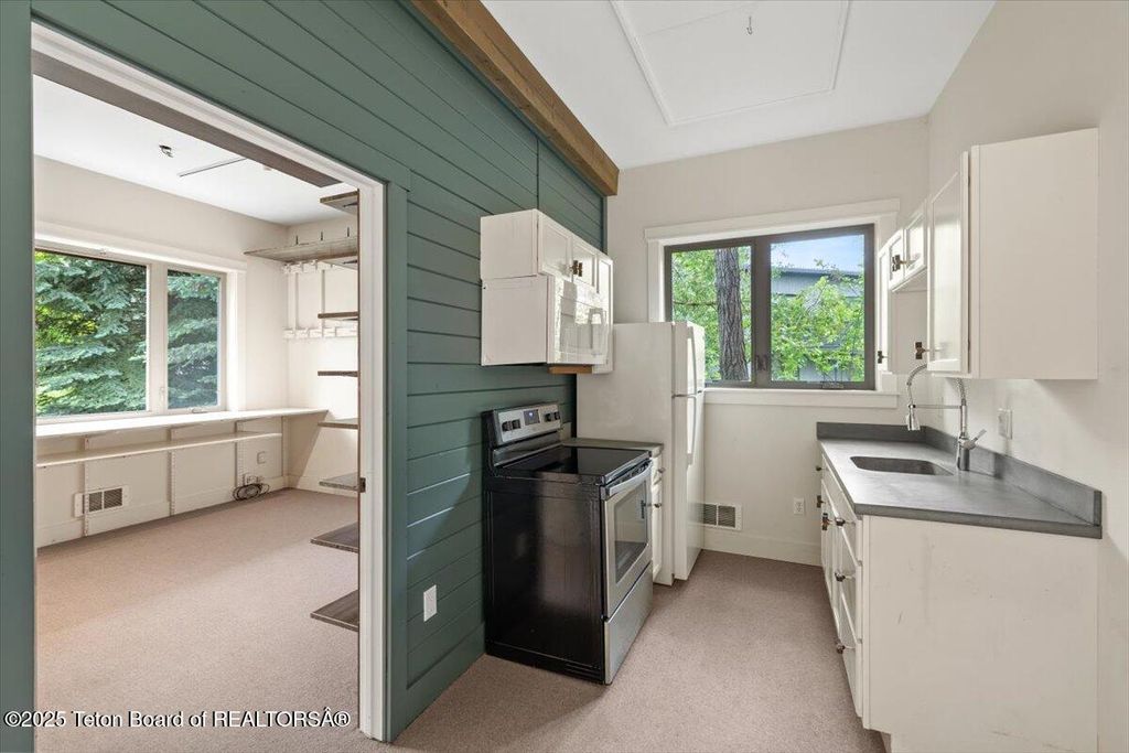 1921 N Moose Wilson Rd Ste 101, Wilson, WY 83014 photo 9