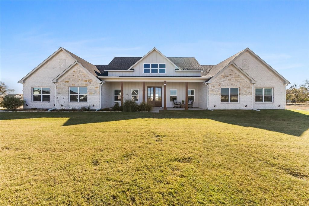 4844 Hall Way, Caddo Mills, TX 75135