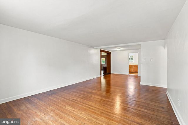 727 COTTAGE RD, Glenside, PA 19038
