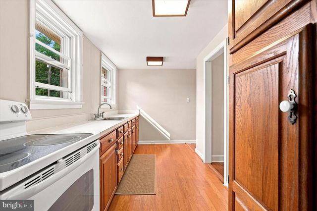 727 COTTAGE RD, Glenside, PA 19038