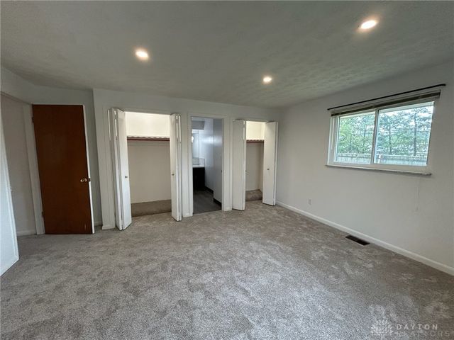 2272 Berrycreek Drive, Dayton, OH 45440