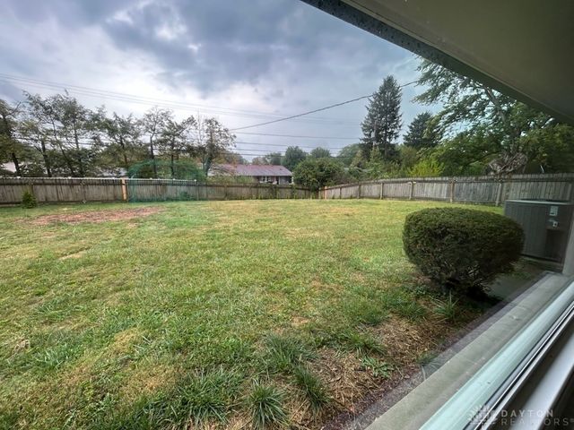 2272 Berrycreek Drive, Dayton, OH 45440