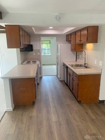 2272 Berrycreek Drive, Dayton, OH 45440