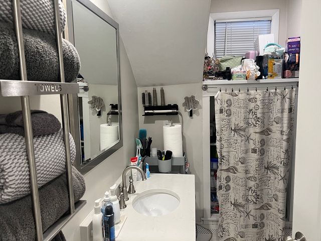 50 Humphrey Street 7, Swampscott, MA 01907