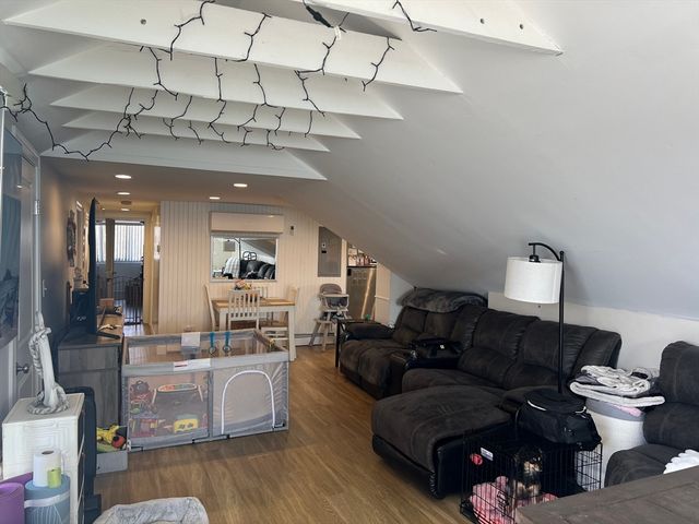 50 Humphrey Street 7, Swampscott, MA 01907