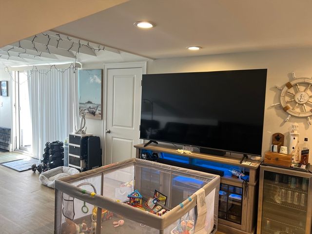 50 Humphrey Street 7, Swampscott, MA 01907