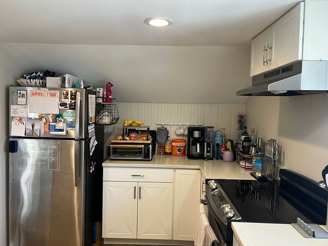 50 Humphrey Street 7, Swampscott, MA 01907