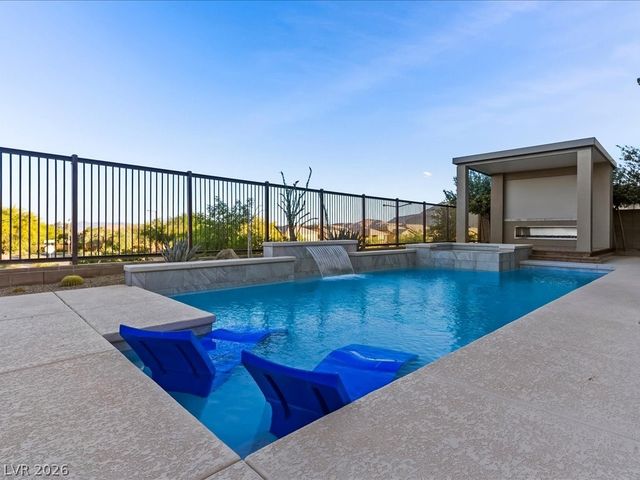 10661 Patina Hills Court, Las Vegas, NV 89135