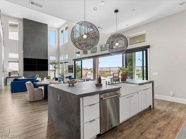 10661 Patina Hills Court, Las Vegas, NV 89135