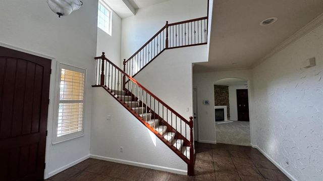1421 Deepwell Dr, Stockton, CA 95209