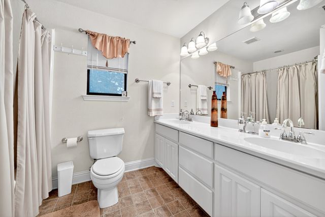 120 Turners Circle, Mabank, TX 75156