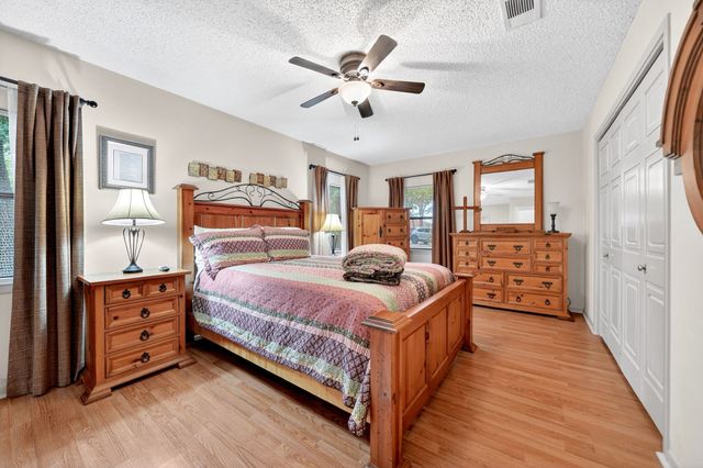 120 Turners Circle, Mabank, TX 75156