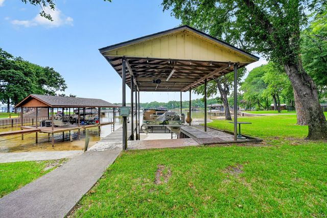 120 Turners Circle, Mabank, TX 75156