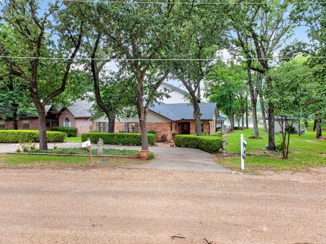 120 Turners Circle, Mabank, TX 75156