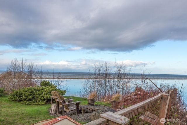 141 Bay View Street, Sequim, WA 98382