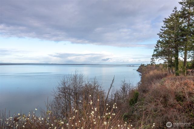 141 Bay View Street, Sequim, WA 98382