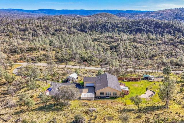 735 Swedes Flat Rd, Oroville, CA 95966