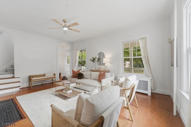 38 Forest Ave, Verona Twp., NJ 07044