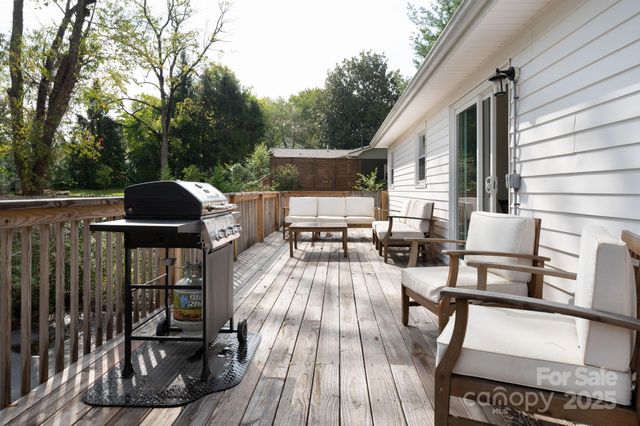 65 Rash Road, Asheville, NC 28806