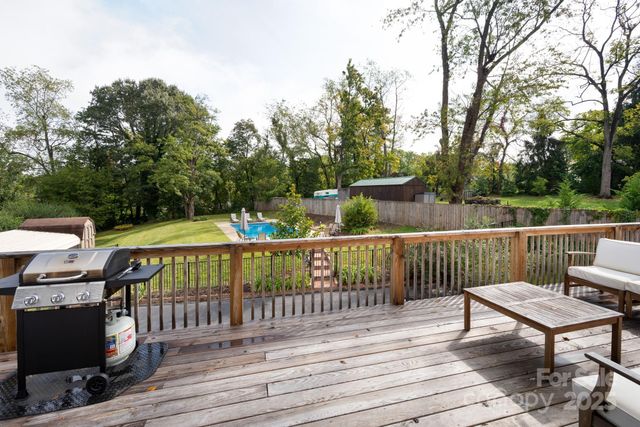 65 Rash Road, Asheville, NC 28806