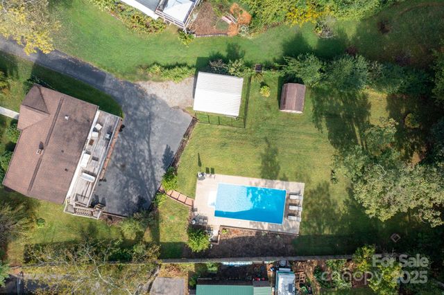 65 Rash Road, Asheville, NC 28806