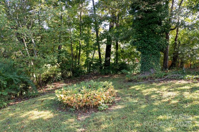 65 Rash Road, Asheville, NC 28806