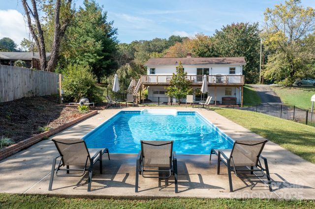 65 Rash Road, Asheville, NC 28806