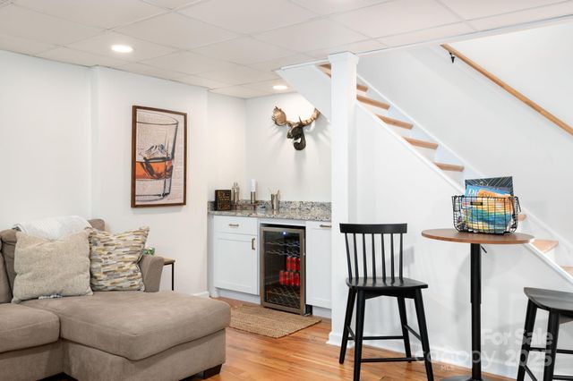 65 Rash Road, Asheville, NC 28806