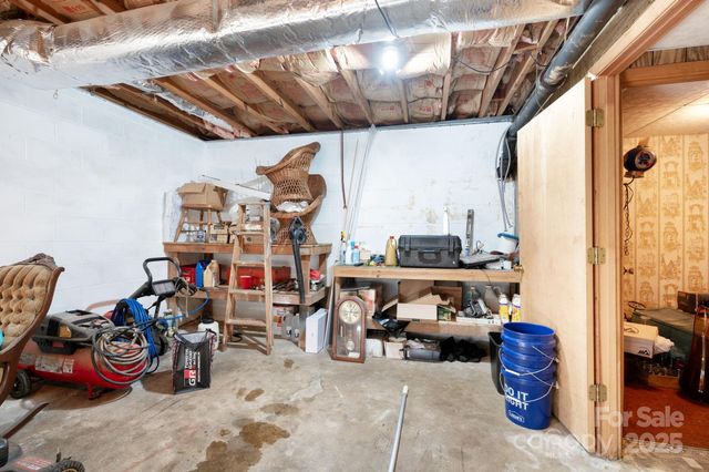 65 Rash Road, Asheville, NC 28806