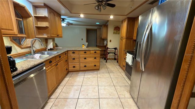 4076 S OAKHURST DRIVE, Homosassa, FL 34446