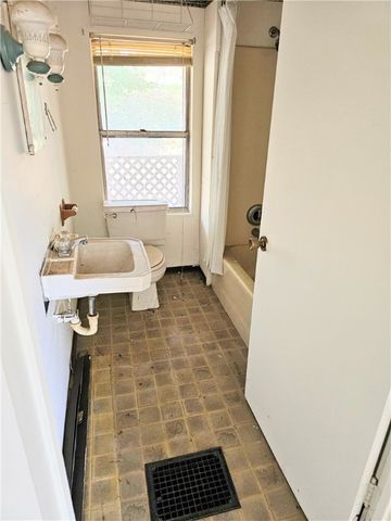 221 Vine St, Canonsburg, PA 15317