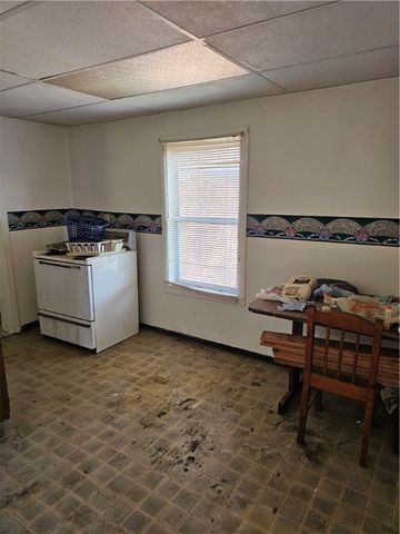 221 Vine St, Canonsburg, PA 15317