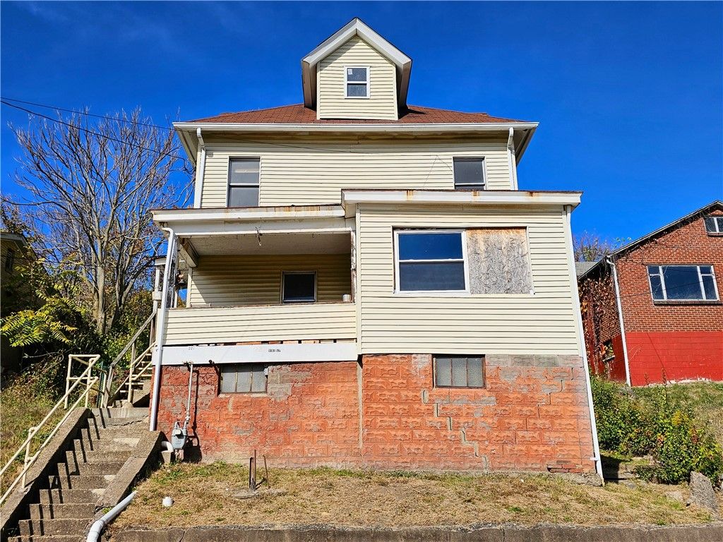 221 Vine St, Canonsburg, PA 15317