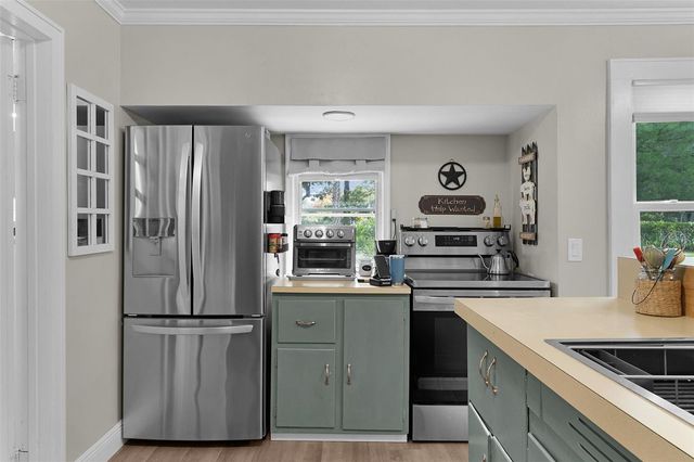 111 E MCCLENDON STREET, Lady Lake, FL 32159