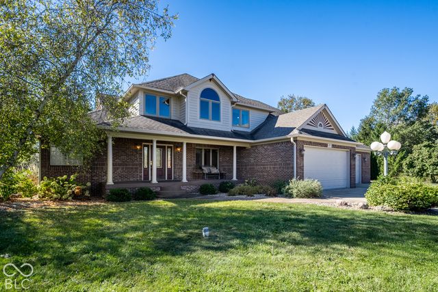 3634 N Hunters Court, Greenfield, IN 46140