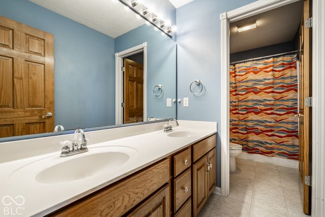 3634 N Hunters Court, Greenfield, IN 46140