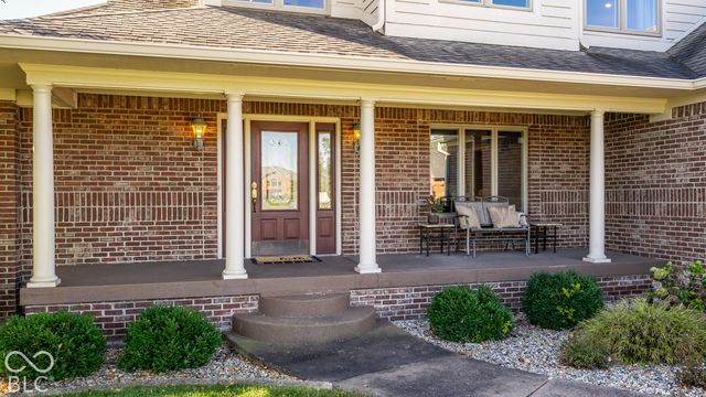 3634 N Hunters Court, Greenfield, IN 46140