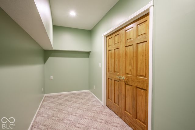 3634 N Hunters Court, Greenfield, IN 46140
