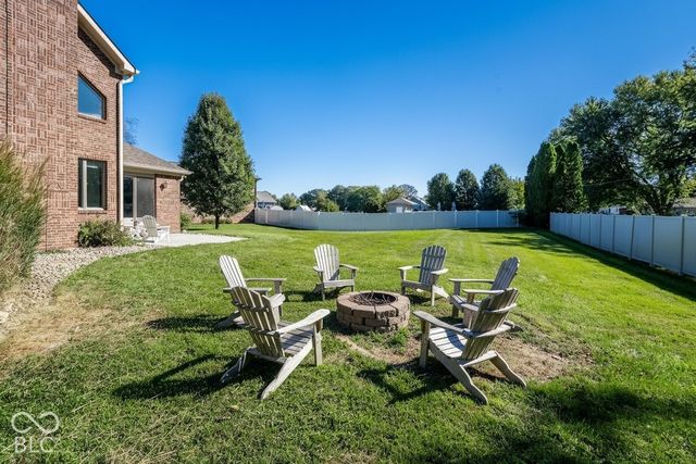 3634 N Hunters Court, Greenfield, IN 46140