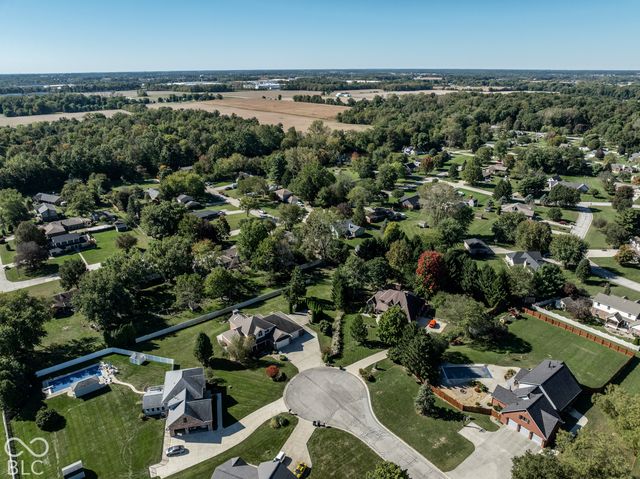 3634 N Hunters Court, Greenfield, IN 46140