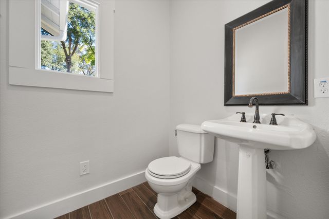 1100 Governors Drive, Corsicana, TX 75110