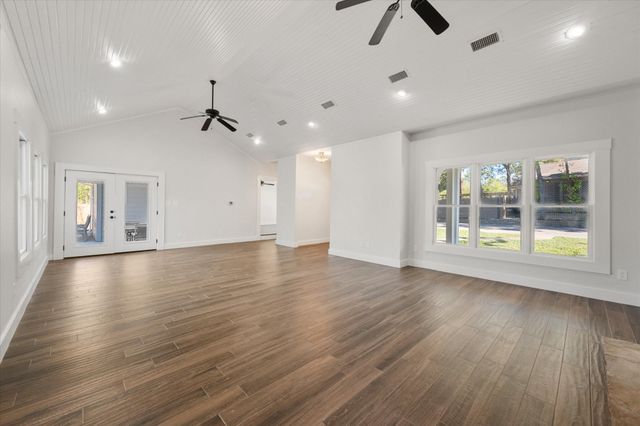 1100 Governors Drive, Corsicana, TX 75110