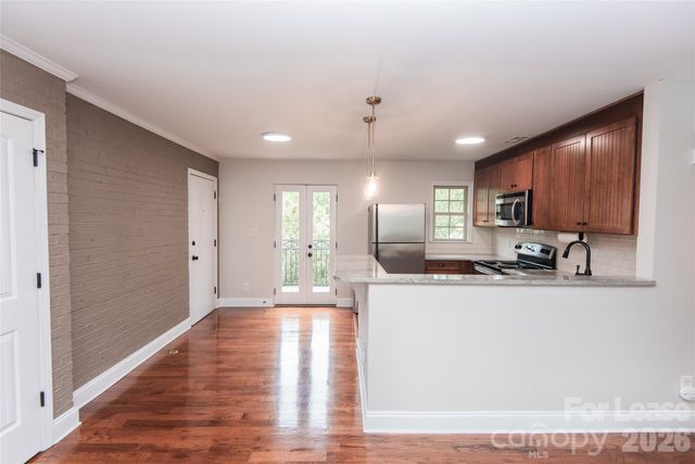 4915 Park Road F, Charlotte, NC 28209