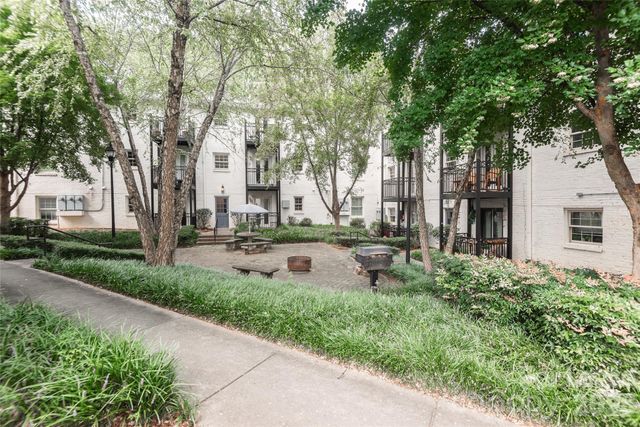 4915 Park Road F, Charlotte, NC 28209