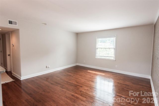4915 Park Road F, Charlotte, NC 28209