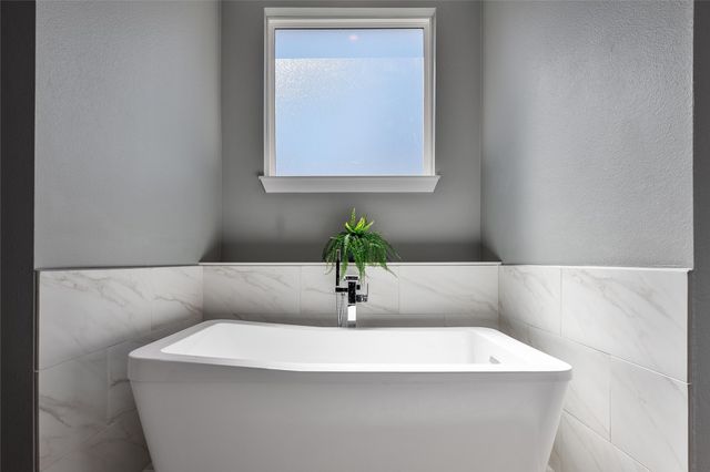 907 Florence Street, Mckinney, TX 75069