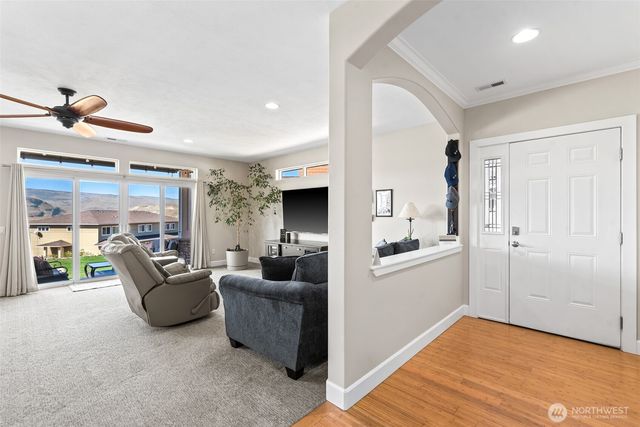 9116 Red Hawk Lane NW, Quincy, WA 98848