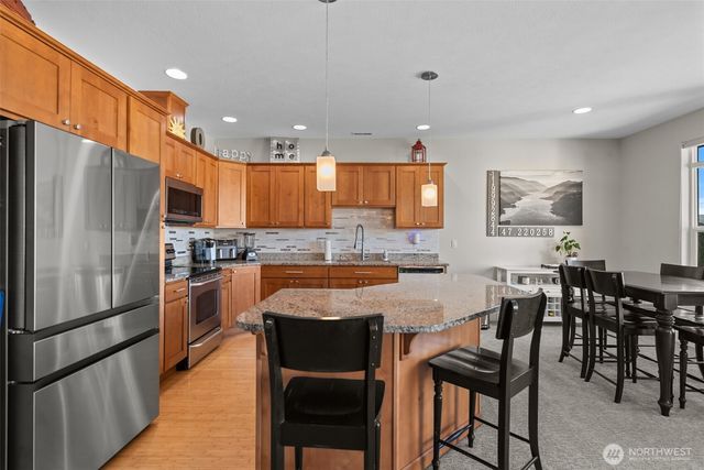 9116 Red Hawk Lane NW, Quincy, WA 98848